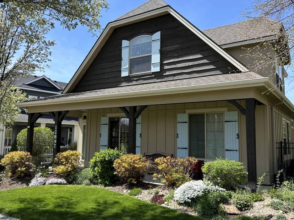Exterior of a freshly painted home supporting house painting services in Cullman, Alabama